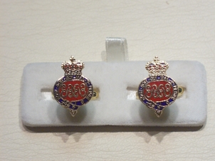 Grenadier Guards cypher enamelled cufflinks - Click Image to Close